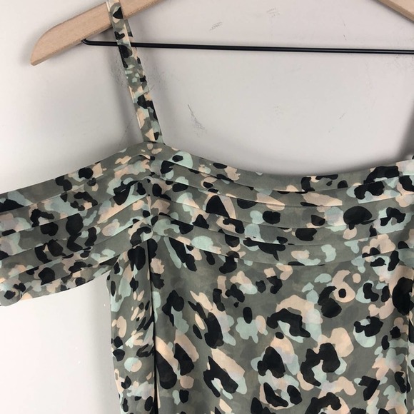 CAbi Tiered Cold Shoulder Tank Top (Small) - Picture 5 of 8